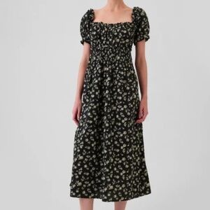 BNWT Gap smocked midi dress in black floral, size medium